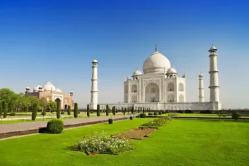 Skip the line Taj Mahal and Agra Fort tour by car with guide