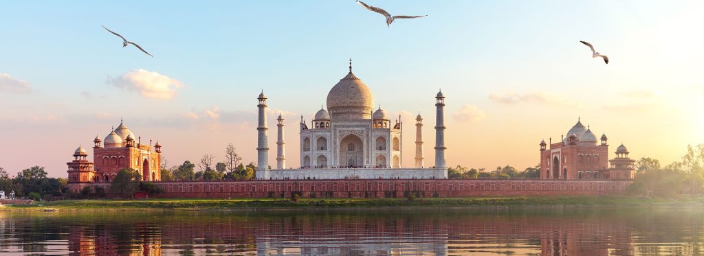 Best Time of Day to Visit the Taj Mahal: Sunrise, Morning, Afternoon or Sunset?