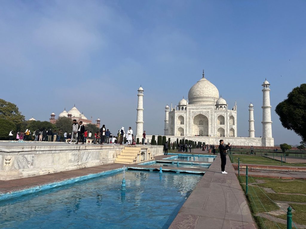 Premium Taj Mahal Tour from Delhi | Luxury Car Trip